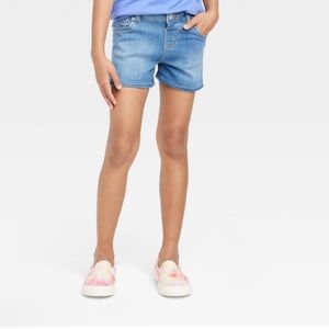 Girls Jean shorts - Target CAT & JACK Medium Wash.